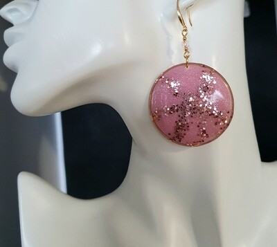 💝 Très jolies boucles d'oreilles rondes en argile Polymère rose et paillettes. Création artisanale. Modèle unique.