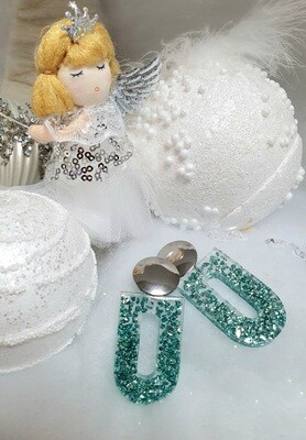 💖 Élégantes et originales 💄B.O en résine transparente. Inclusion de pépites en métal turquoise. Création artisanale. Modèle unique.